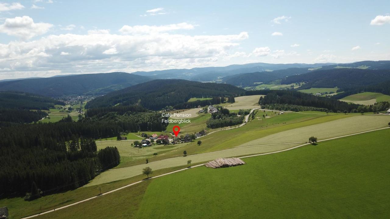 Cafe-Pension Feldbergblick ทิทิเซ-นอยชตัดท์ ภายนอก รูปภาพ