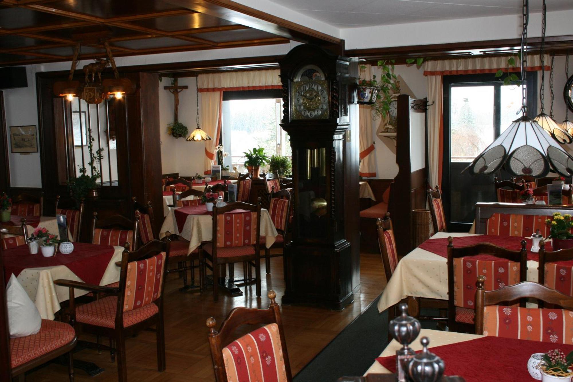 Cafe-Pension Feldbergblick ทิทิเซ-นอยชตัดท์ ภายนอก รูปภาพ