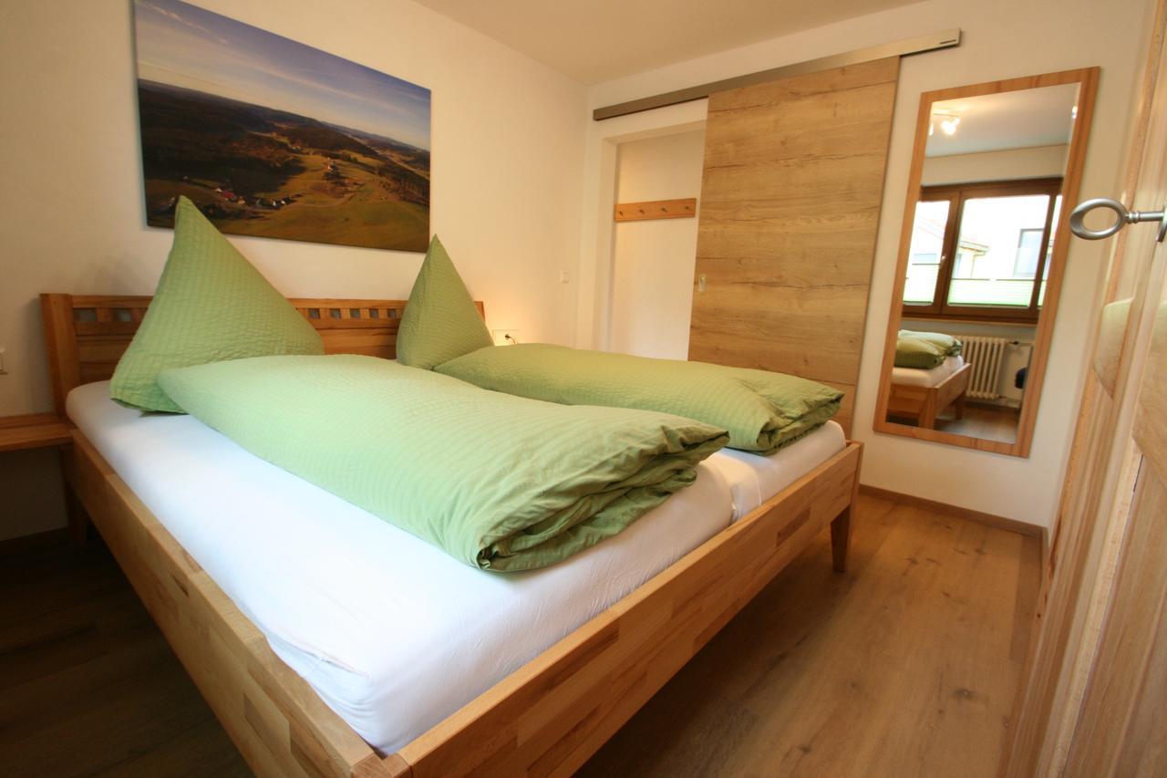 Cafe-Pension Feldbergblick ทิทิเซ-นอยชตัดท์ ภายนอก รูปภาพ