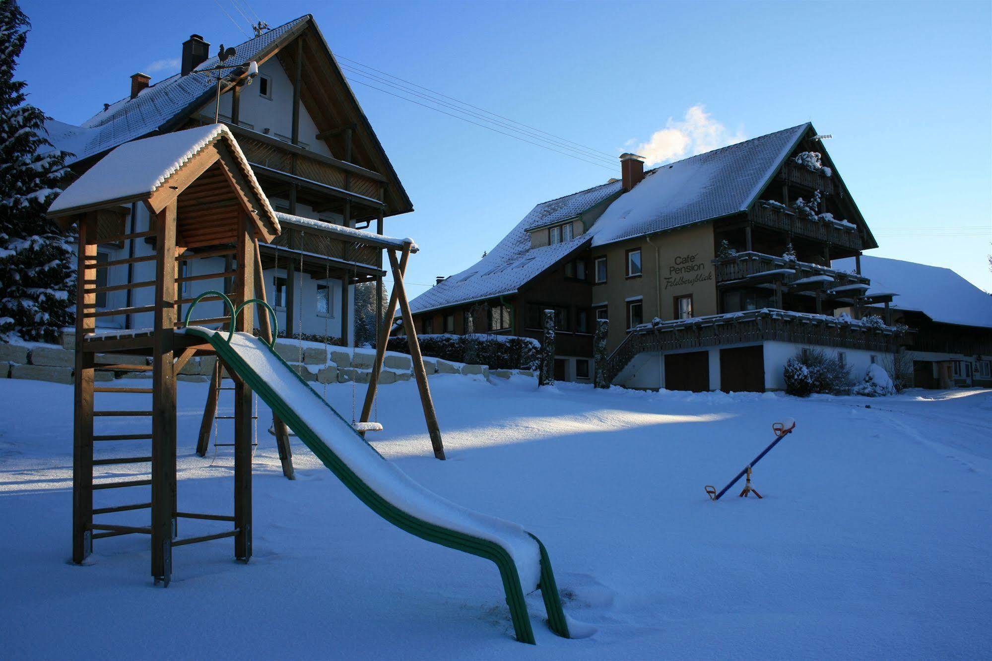 Cafe-Pension Feldbergblick ทิทิเซ-นอยชตัดท์ ภายนอก รูปภาพ